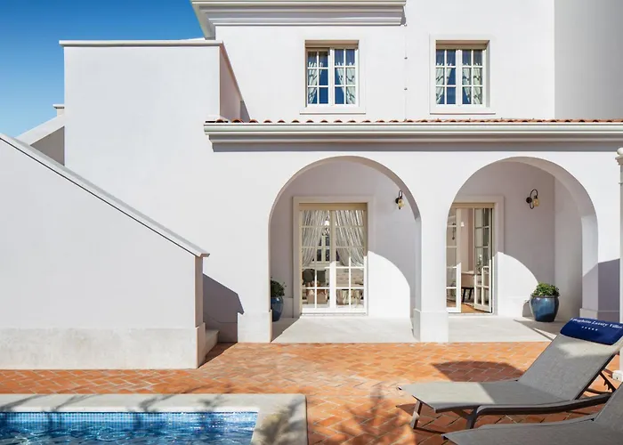 Splendid Claretta Borghetto Villa *